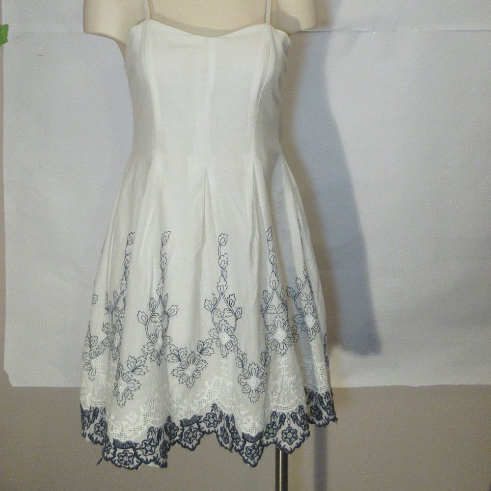 Dance Marvel White Blue embroidered linen Women Dress sleeveless  Medium